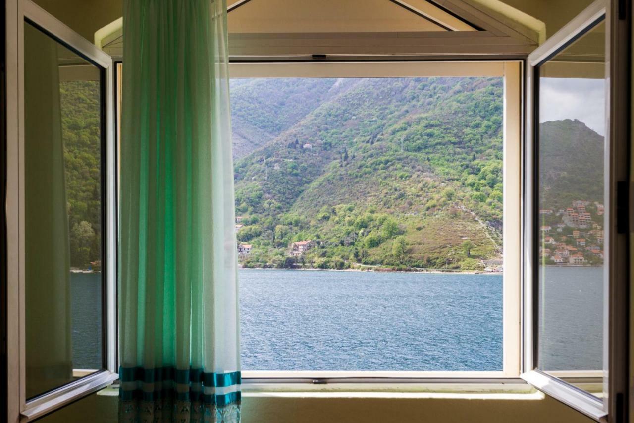 Apartmani Vesna Tivat Eksteriør bilde