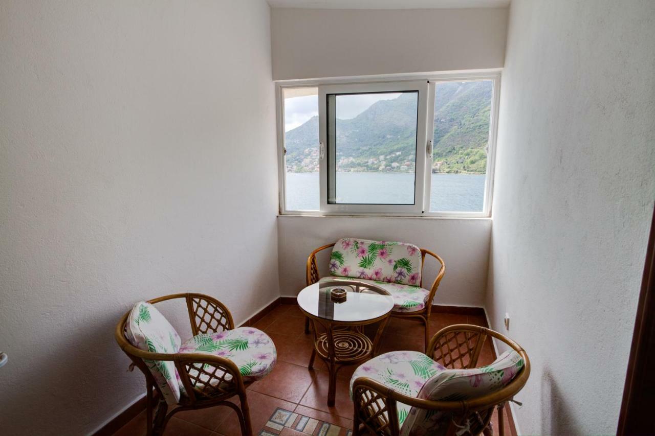 Apartmani Vesna Tivat Eksteriør bilde