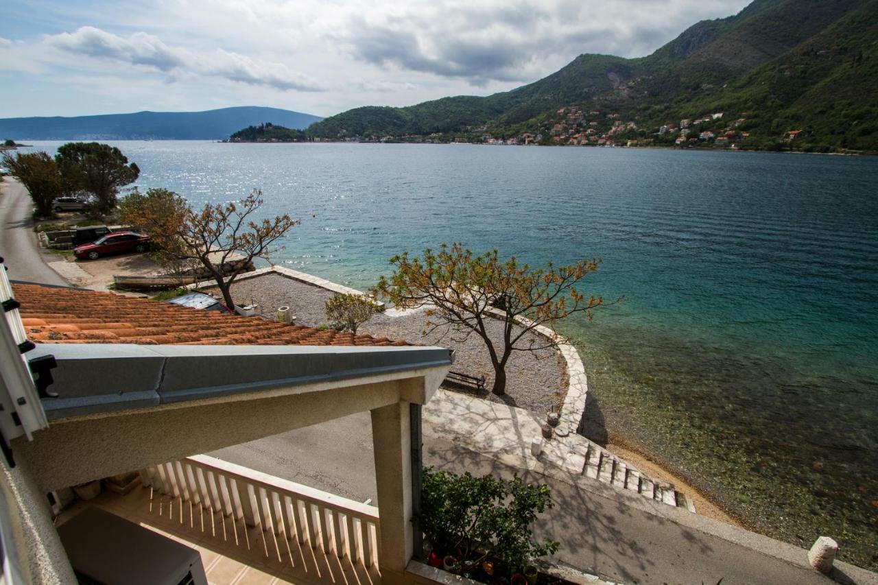 Apartmani Vesna Tivat Eksteriør bilde