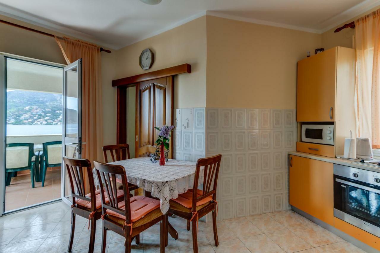 Apartmani Vesna Tivat Eksteriør bilde