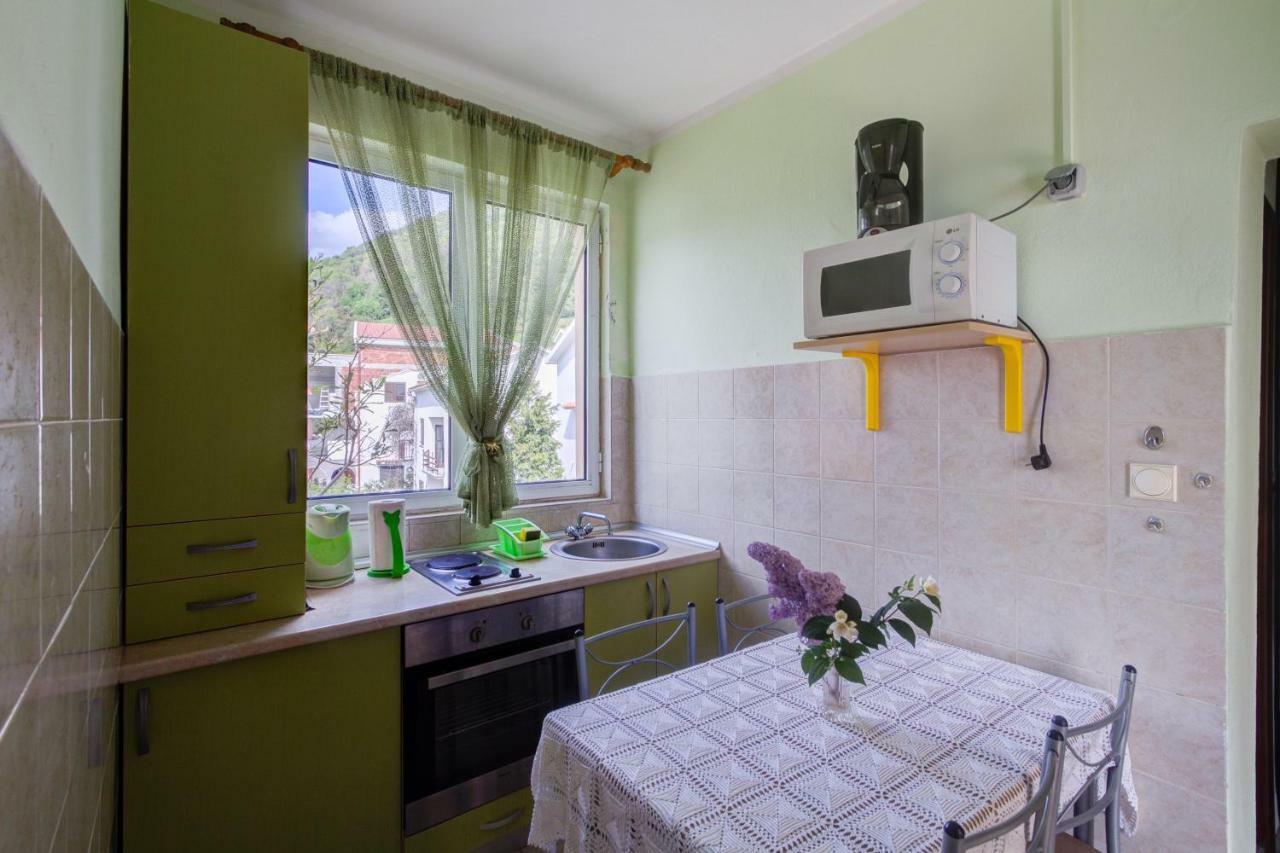 Apartmani Vesna Tivat Eksteriør bilde